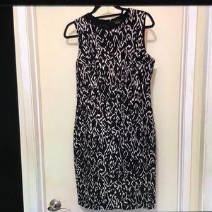 🐣Beautiful Elie Tahari dress Size 12🐥